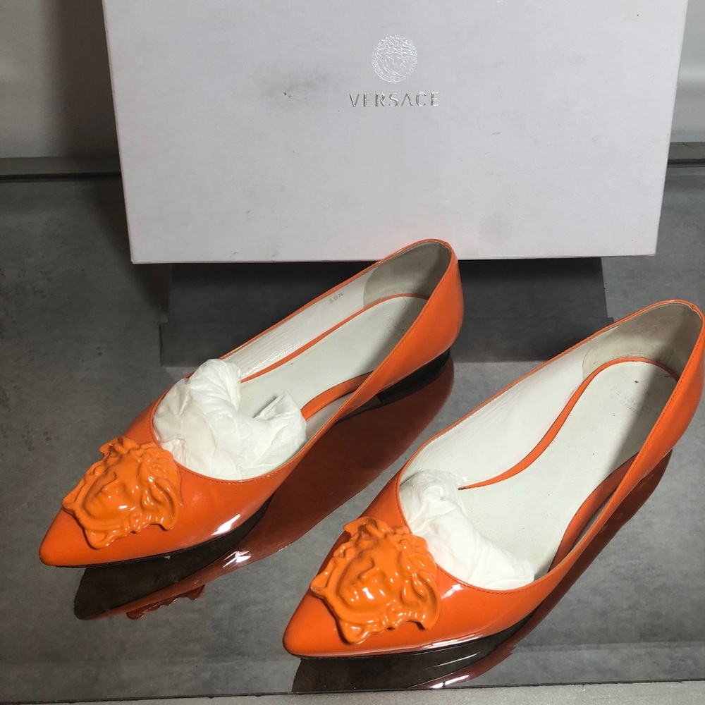 Versace Patent Medusa Point Toe Ballet Flat Sz 8.5